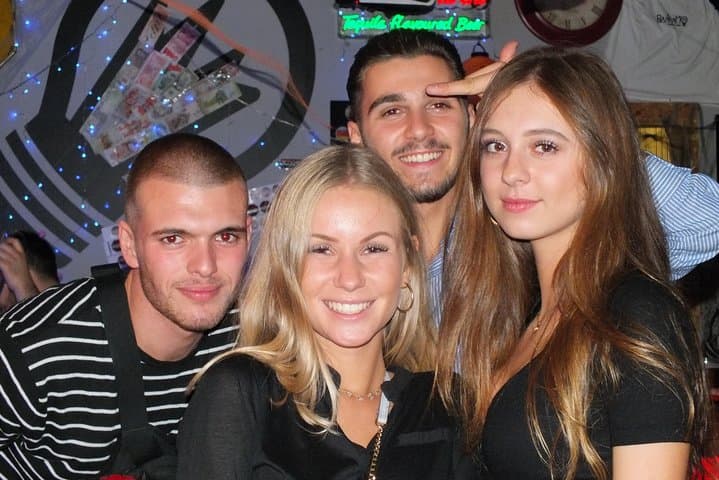 Malaga Nightlife Pub Crawl Tour with Drinks and Clubs Entry