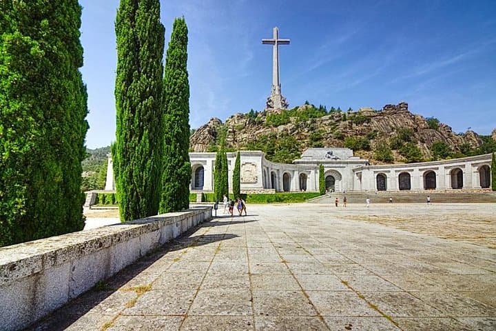 El Escorial, Valley & Segovia day tour from Madrid