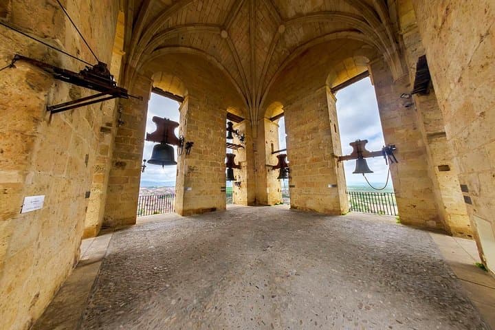 Guided Tour to Tower / Guided Tour of the Tower