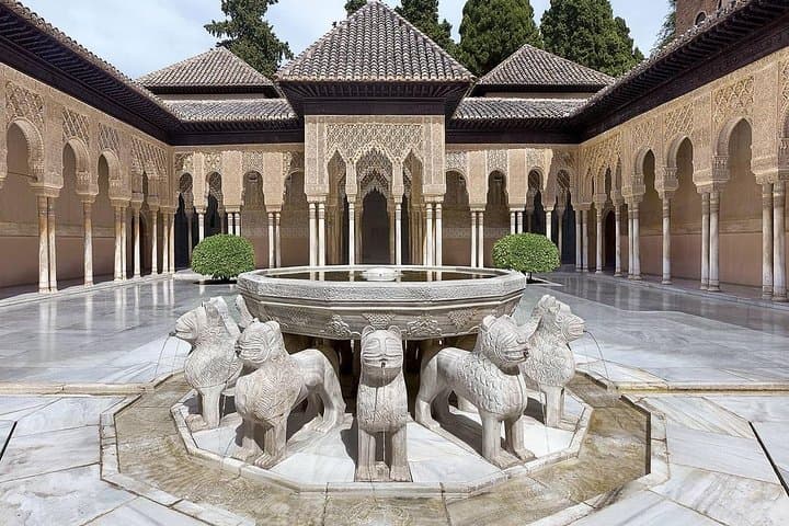 Private Shore Excursion to the Alhambra Palace from Almeria port