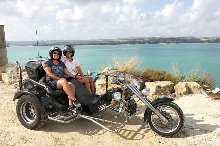 Luxury Rewaco Trike "The Photo Blaster Tour" - (2 hours, Min of 2 passengers)