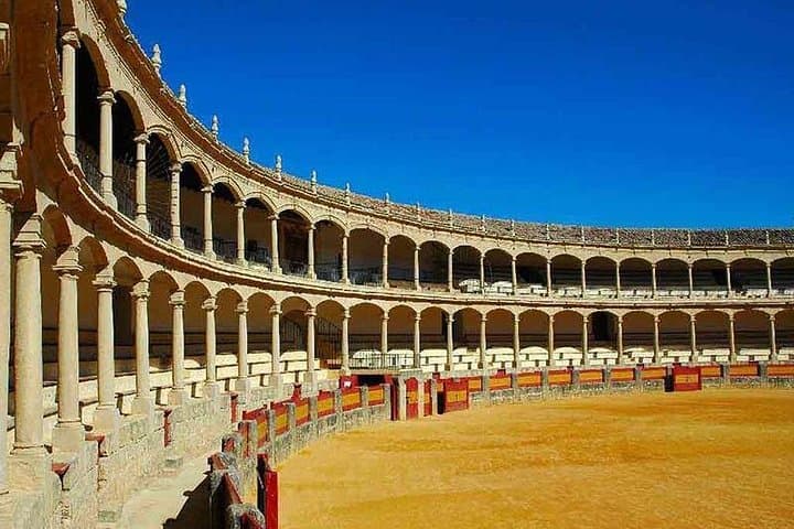 Private shore excursion and tour from Cadiz to ronda and Arcos