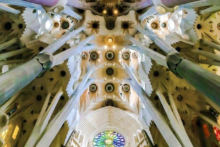 Sagrada Familia inside.VisitBarca
