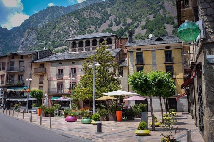 Andorra Private Tour: Sightseeing, Shopping & Traditional Lunch