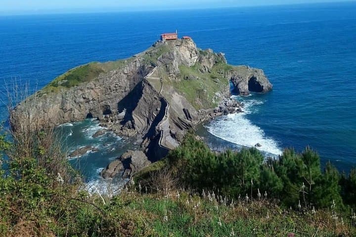 Dragon’s & Titanium Dreams: Gaztelugatxe & Bilbao Experience