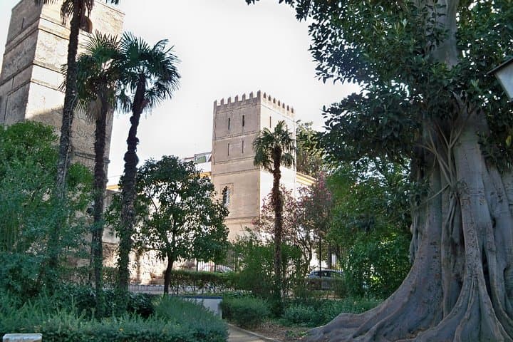Secret Seville : Discover the City That Doesn't Come Out in the Guides