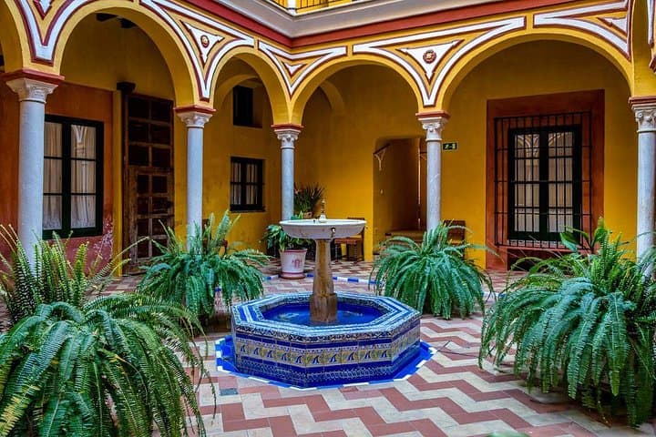 Secret Seville : Discover the City That Doesn't Come Out in the Guides