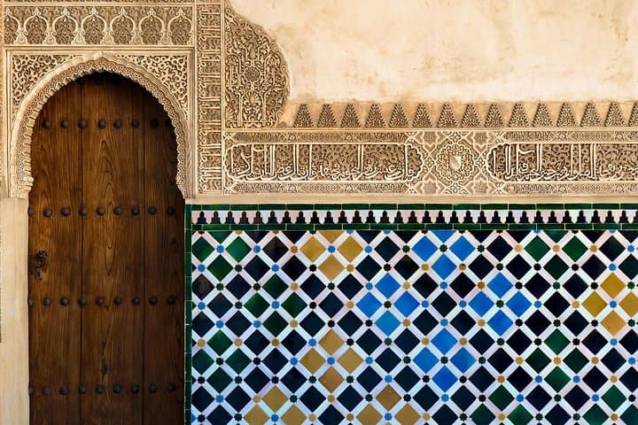 Alhambra Private Tour from Motril: with transport and skip-the-line-tickets