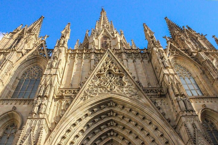 Historic Barcelona: Exclusive Private Tour with a Local