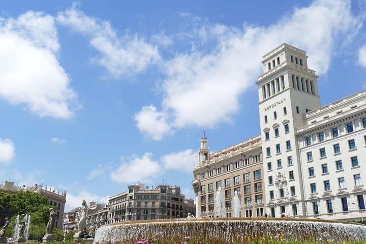 Explore Barcelona in 90 minutes with a Local