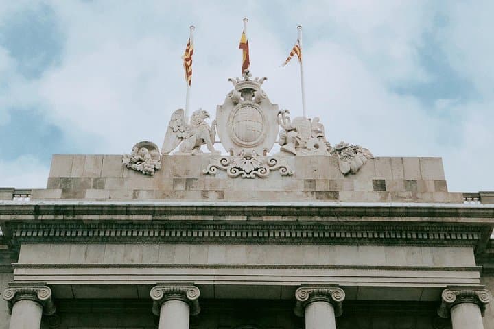 Explore Barcelona in 90 minutes with a Local