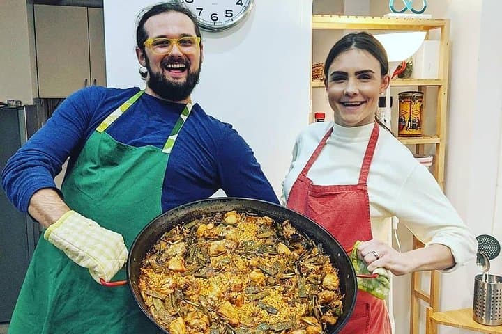 Barcelona : Paella Cooking Experience + Boqueria Market Exclusive Tour