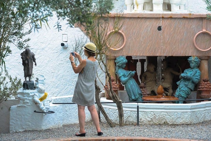 Dali Museum, Dali House & Cadaques Private Tour from Barcelona