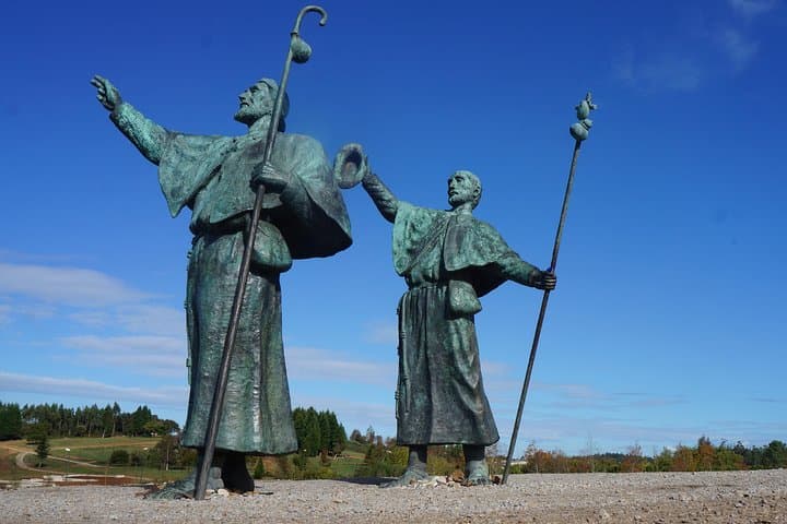 8-Day Camino Frances Pilgrimage Tour from Sarria to Santiago - 6 walking days