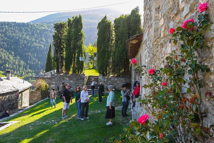 Pyrenees & Medieval Towns Small Group Tour from Barcelona