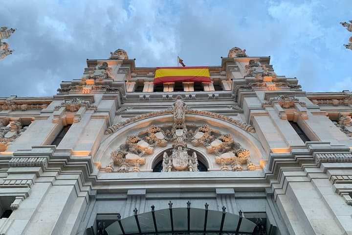 Explore Madrid in 90 minutes with a Local