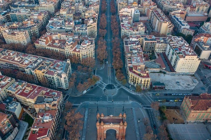 Architectural Barcelona: Private Tour with a Local Expert