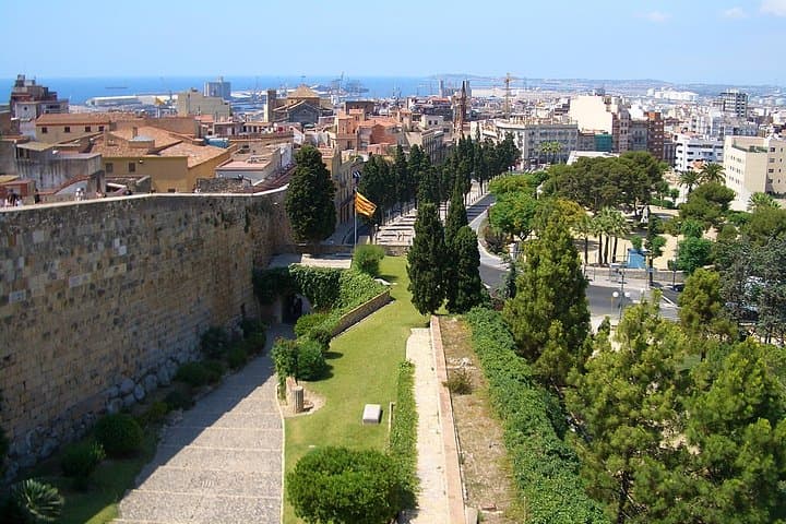 From Barcelona : Private Guided Day Trip to Tarragona (A/C Car Transfer)