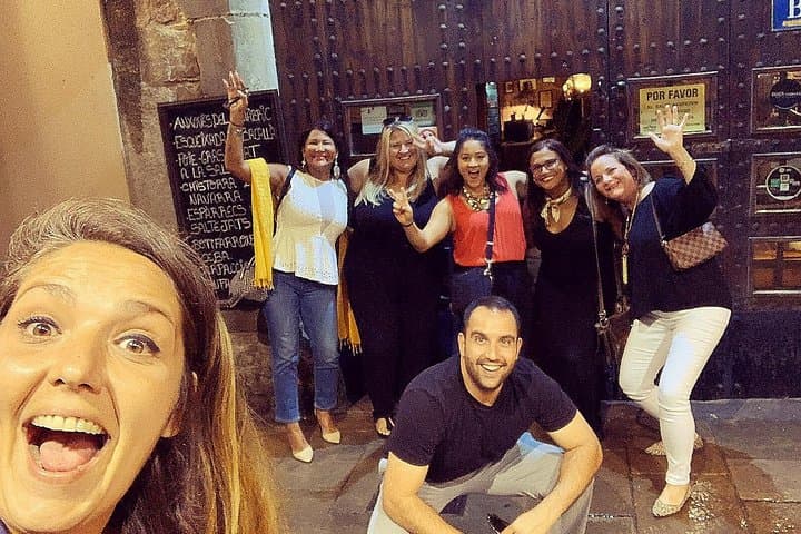 Barcelona Tapas & Wine Experience as a Local at Hidden Wineries