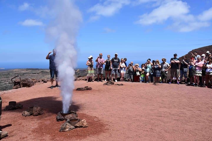 Tour Timanfaya National Park and Cueva de Los Verdes