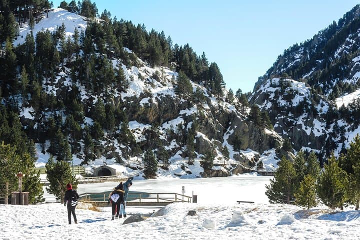 Pyrenees & Medieval Towns Small Group Tour from Barcelona