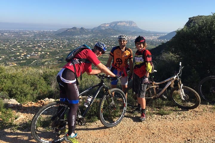 Guided mountain bike route - "Pata Negra" Tour