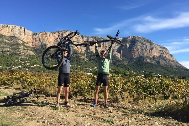 Guided mountain bike route - "Pata Negra" Tour