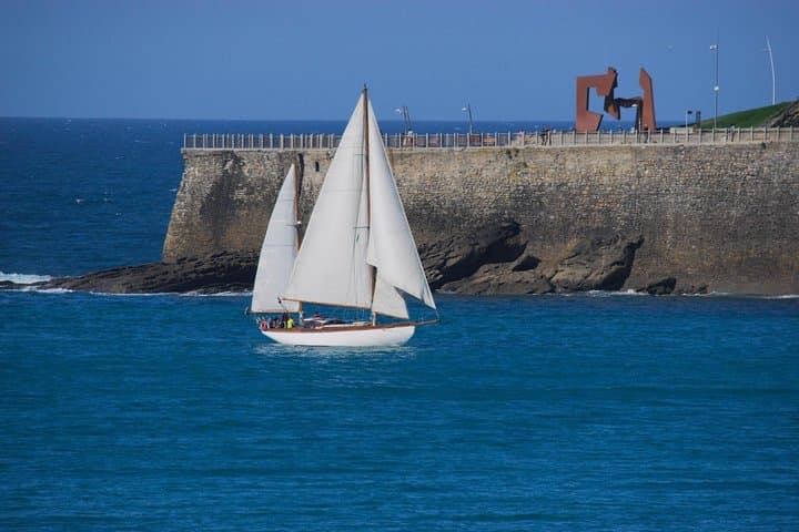 Private Sailing San Sebastian classic yacht