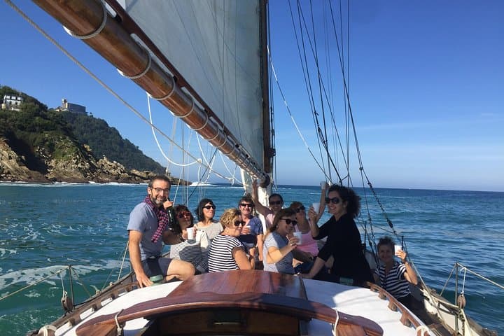 Private Sailing San Sebastian classic yacht
