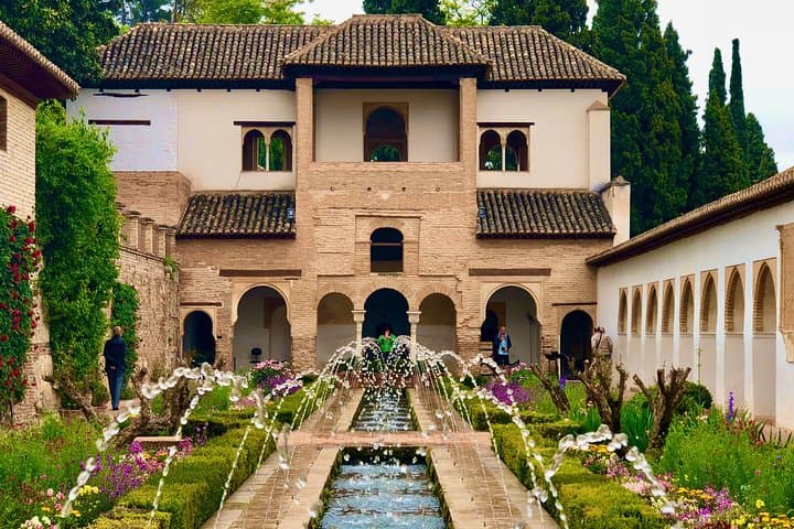 Alhambra Private Tour from Malaga: with transport and skip-the-line-tickets