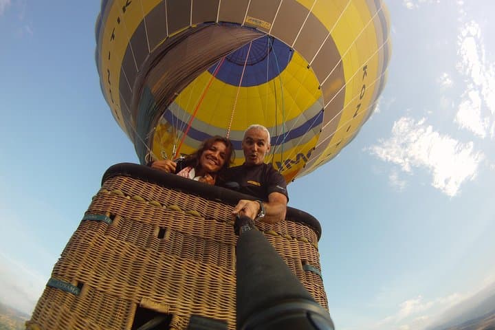Hot air balloon Kon-Tiki Montserrat including Barcelona's pickup