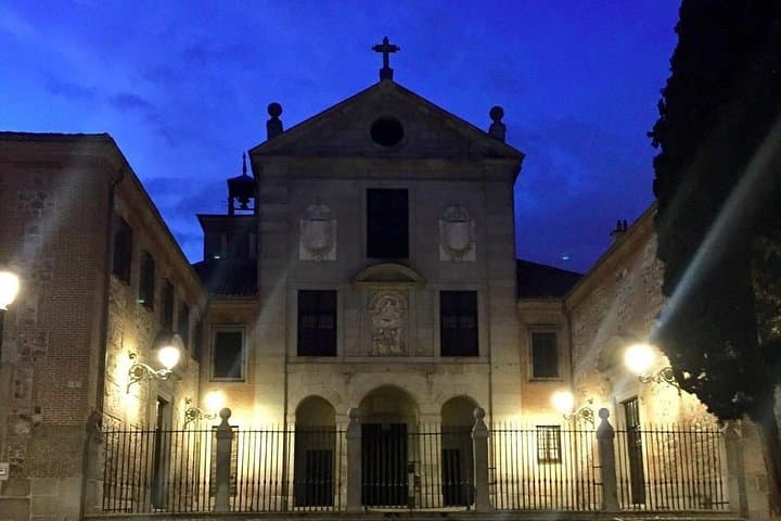 Discover Madrid : Personalized Private Tour with a Local Guide