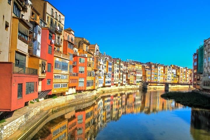 Private Girona Old Town Walking Tour with Local Guide