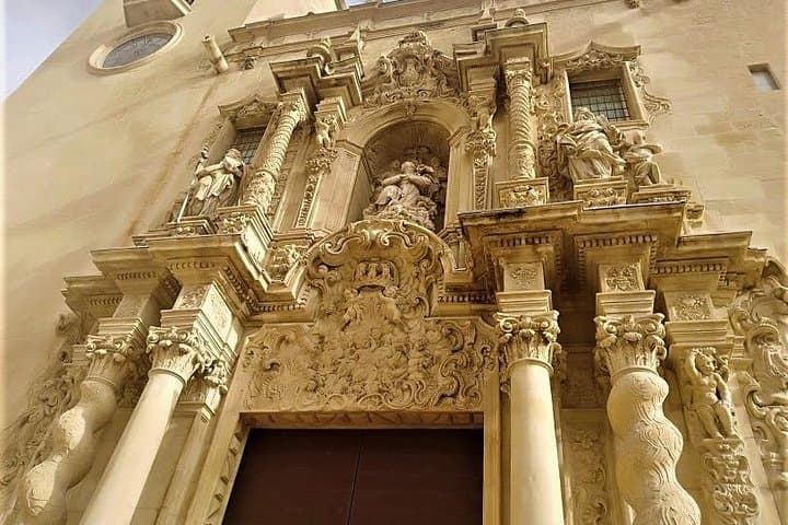 Alicante Like a Local: Private Castle, Market & Tapas Trail