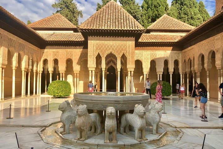 Alhambra Private Tour from Motril: with transport and skip-the-line-tickets