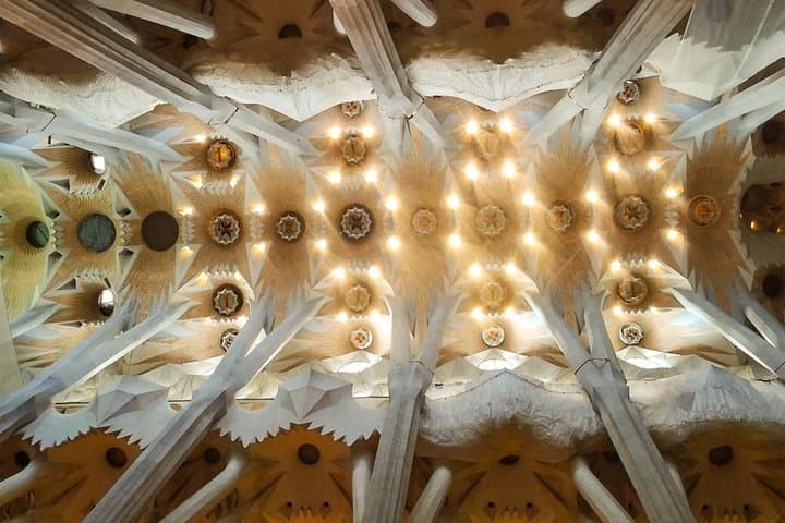 Private Barcelona’s Highlights halfday tour - pick up included