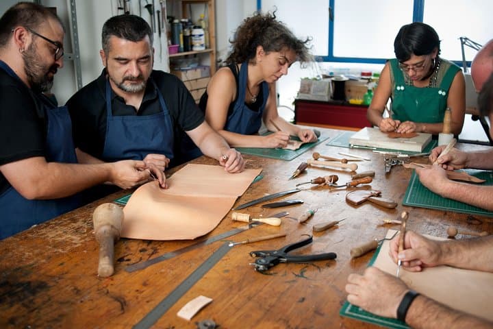 Leathercraft Workshop in the Rastro of Madrid