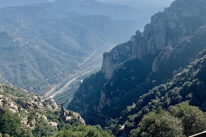 Private Tour: Montserrat and Cava Visit with Pick up