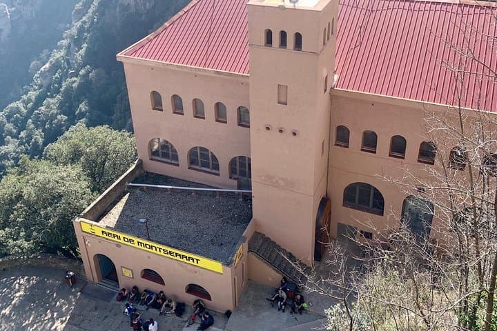Private Tour: Montserrat and Cava Visit with Pick up