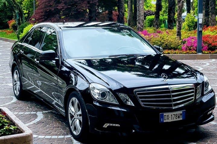 Girona Airport (GRO) to Costa Brava - Round-Trip Private Transfer