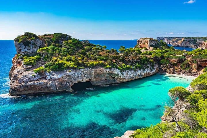 Private Transfer from Cala Millor to Mallorca airport (PMI)