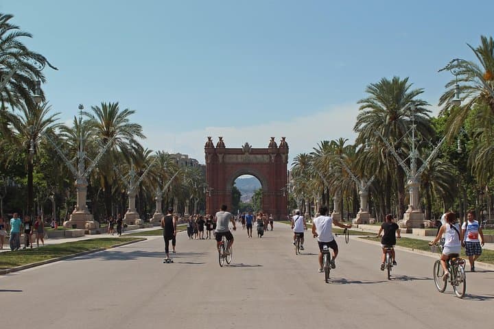 Barcellona: Private Experience - Tapsy Tours for Family with Kids