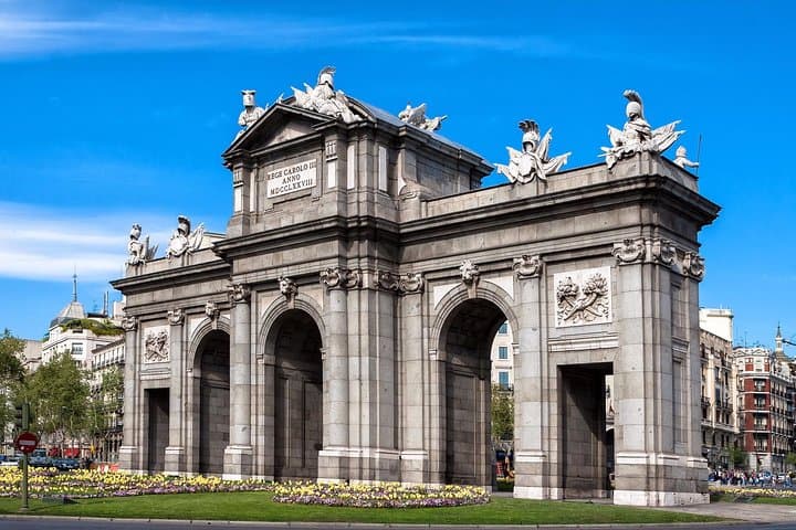 Meeting point at the Puerta de Alcalá