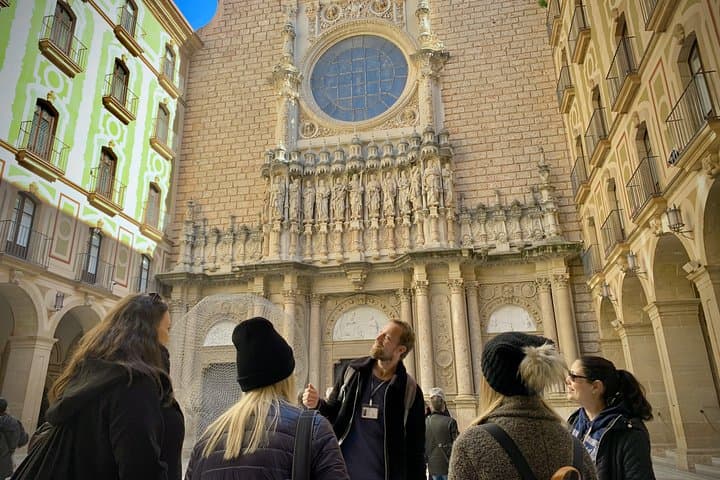 Barcelona to Montserrat Monastery: Tour, Transfers & Basilica