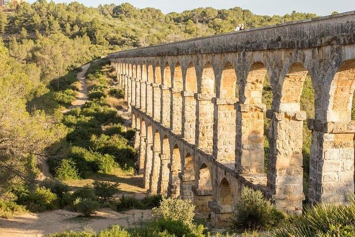 Tarragona Ruins & Priorat 1 day - Reduced group hotel pick up from Barcelona