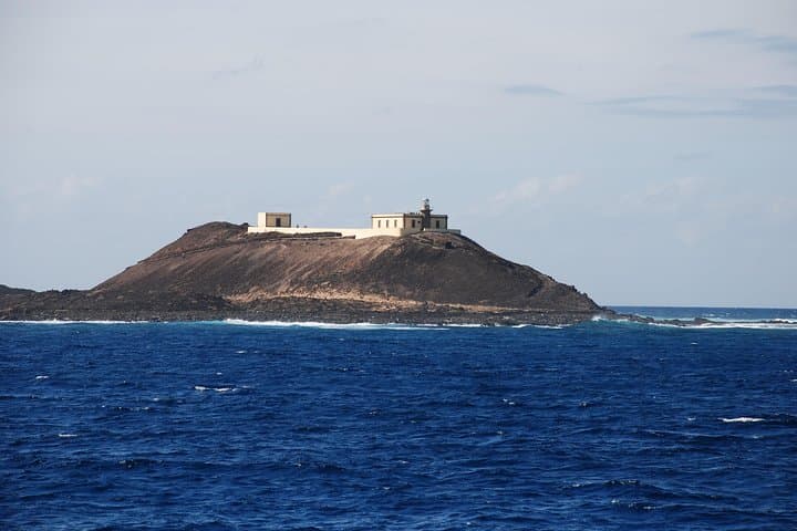 Ferry to Isla de Lobos: round-trip tickets from Corralejo