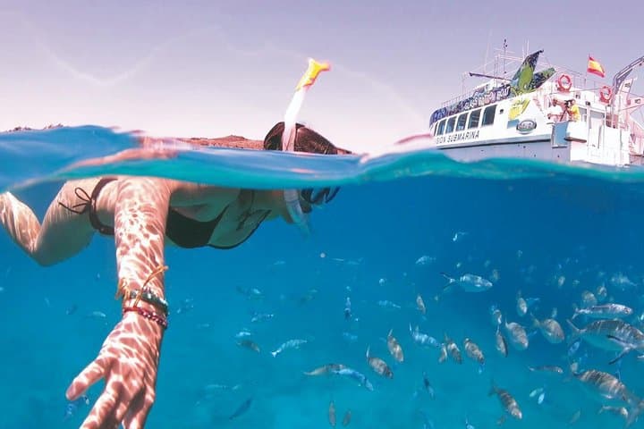 Ferry to Isla de Lobos: round-trip tickets from Corralejo