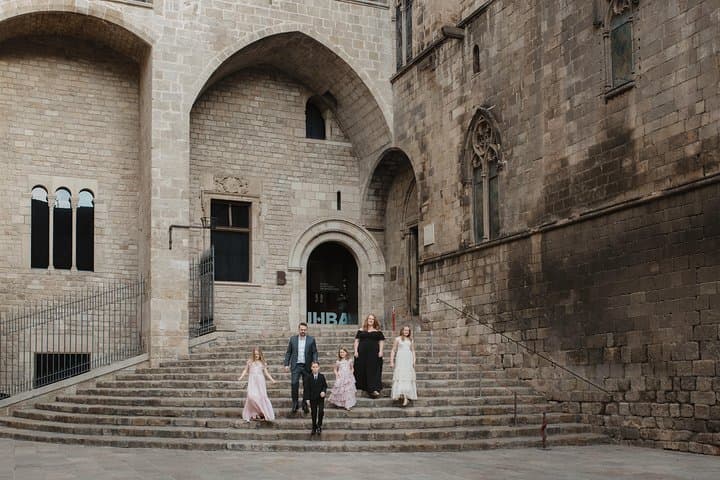 ANGLE - Experience Barcelona With Local Photographer