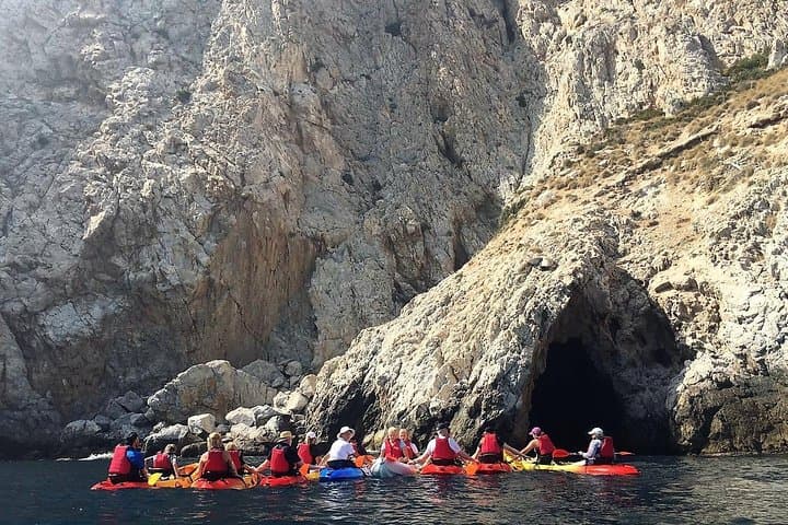 2 Hours Kayak Tour in Cerro Gordo Natural Park, La Herradura
