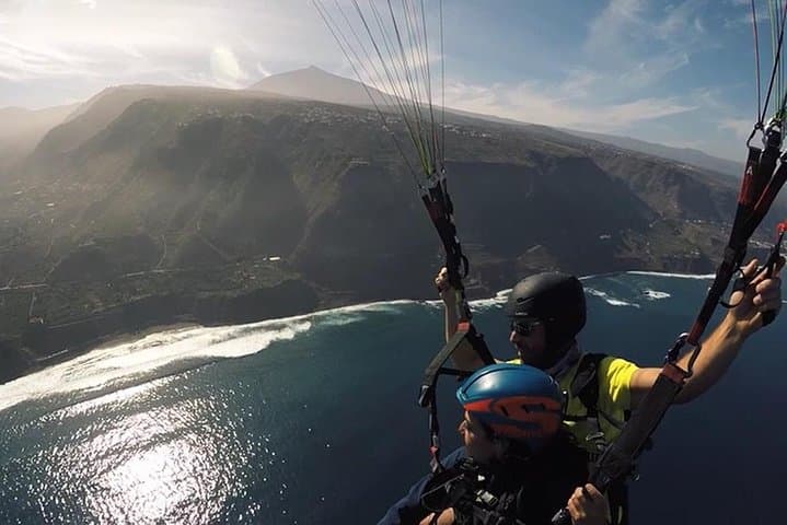 Tenerife Basic Paragliding Flight Experience with Pickup